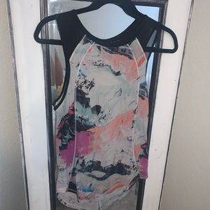 Lululemon patterned Sculpt Tank